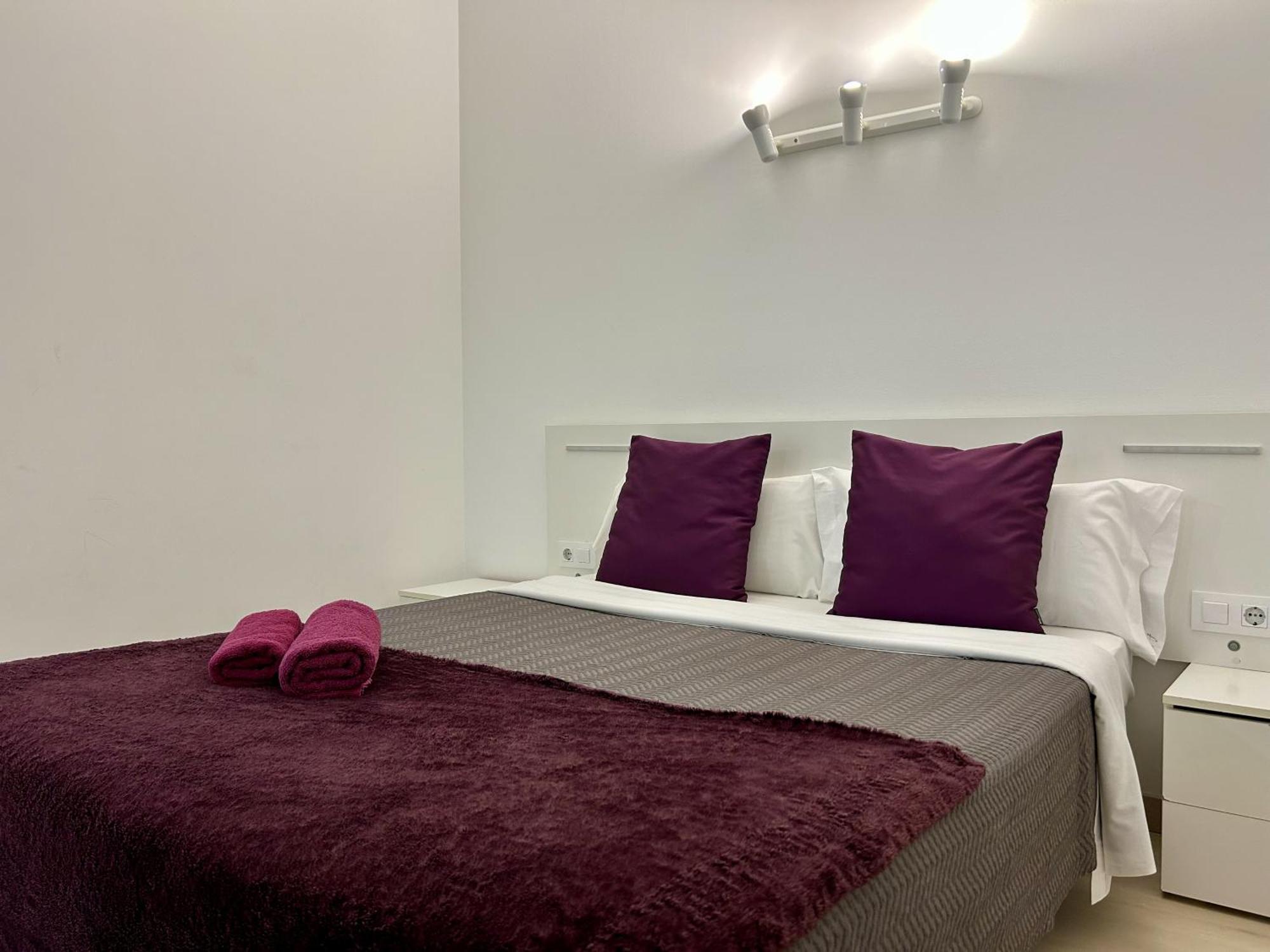 Apartahotel Baldiri Sant Boi de Llobregat Kültér fotó