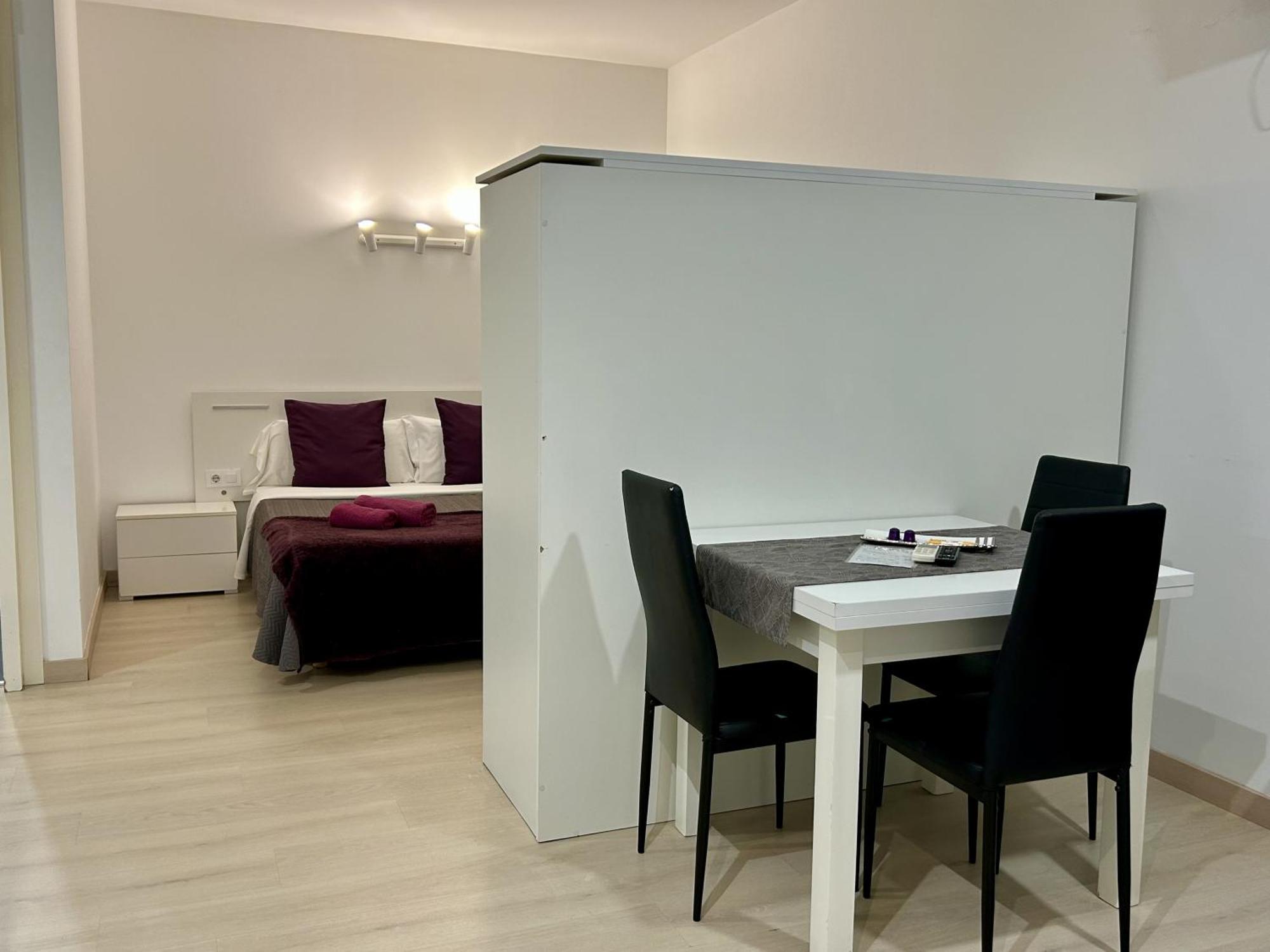 Apartahotel Baldiri Sant Boi de Llobregat Kültér fotó