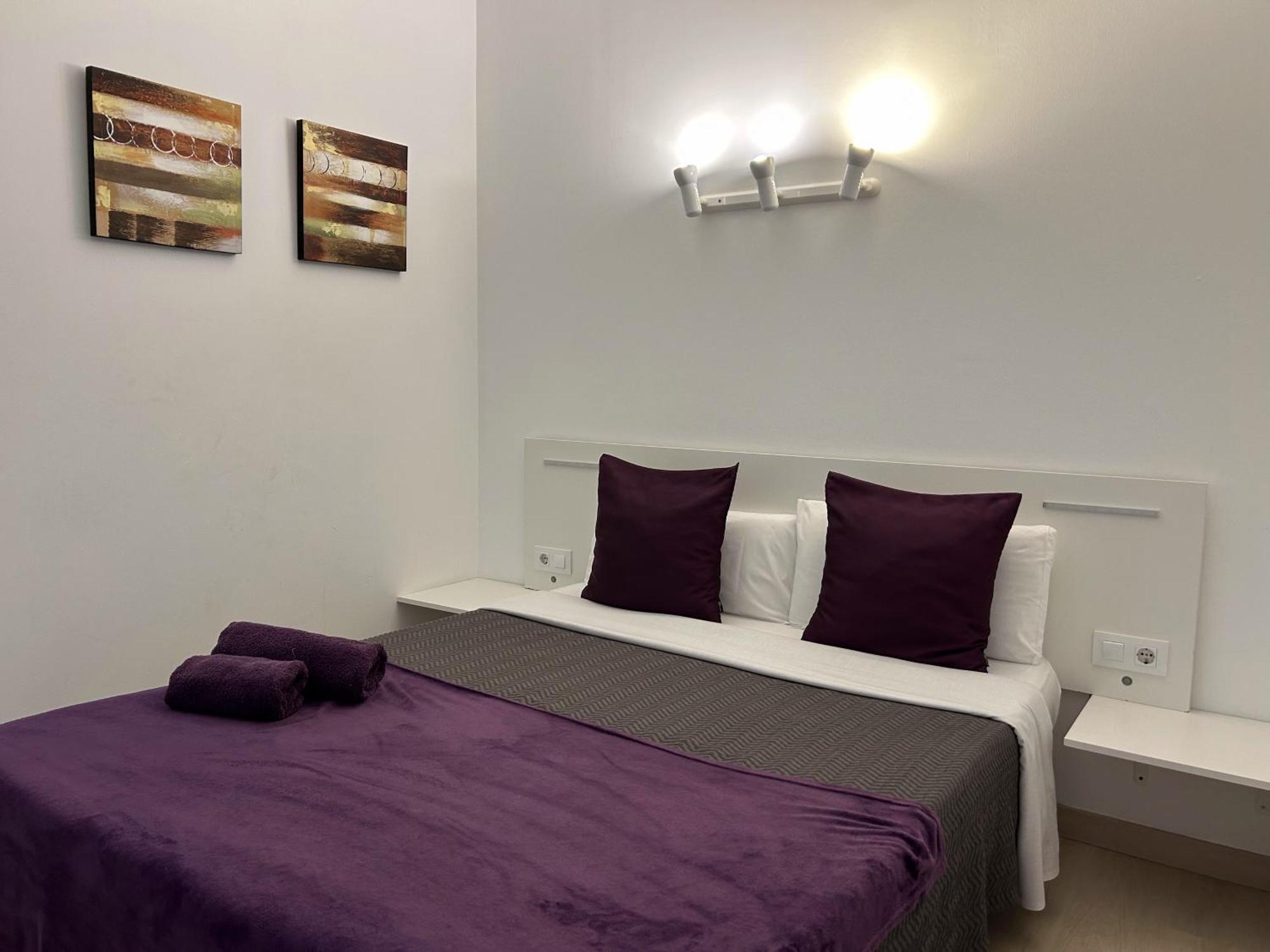 Apartahotel Baldiri Sant Boi de Llobregat Kültér fotó